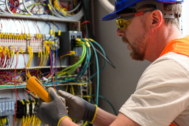 Best Emergency Electrical Repair  in Feather Sound, FL